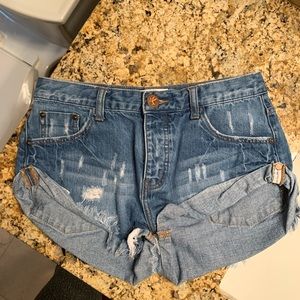 Size 25 One teaspoon Shorts
